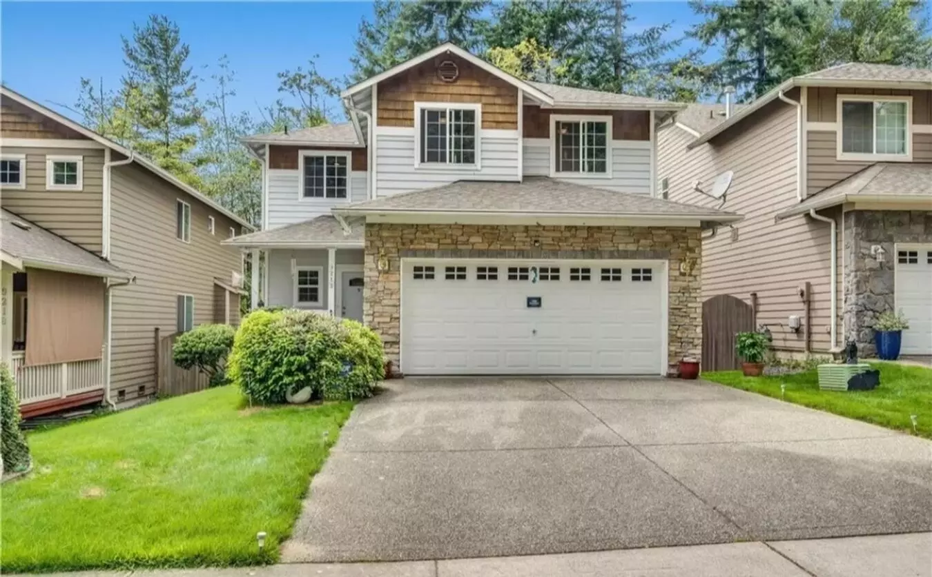 Beautiful 3 Bed 2.5 Bath Everett Home @ A Highly Desirable Location! House for rent in Everett, WA