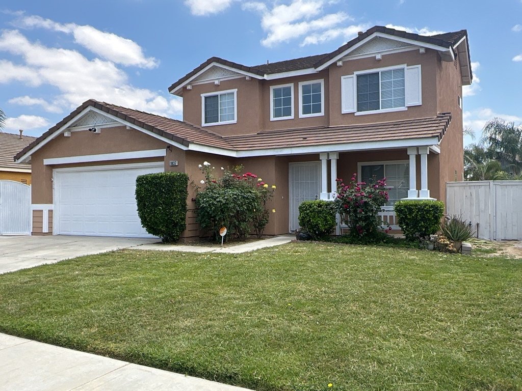Minutes To Lake Perris & Perris Speedway Room... Apartments Perris, CA