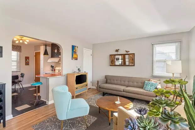 Beautiful Home In Underwood Park Neighborhood Apartment for rent in Omaha, NE