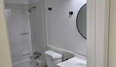 4 of 6 The Oaks Apartment for rent in Des Moines, IA