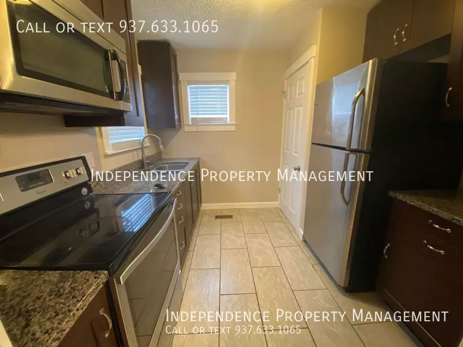 1047 W Dorothy Ln House for rent in Kettering, OH