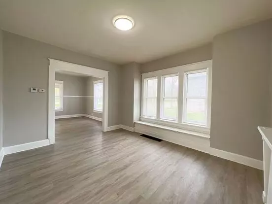 Charming Single-family Home On Clark **move-in Special: 50% Off First Month's Rent** Apartment for rent in Middletown, OH