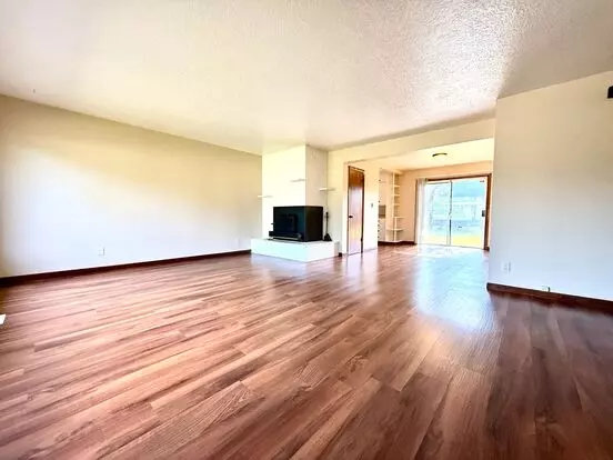 Updated 3 Bedroom House In Powellhurst-gilbert~ Large Fenced Yard~ Attached Garage Apartment for rent in Portland, OR