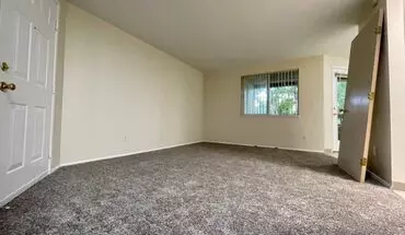 5 of 13 5702 - 5710 NE Prescott St. Apartment for rent in Portland, OR
