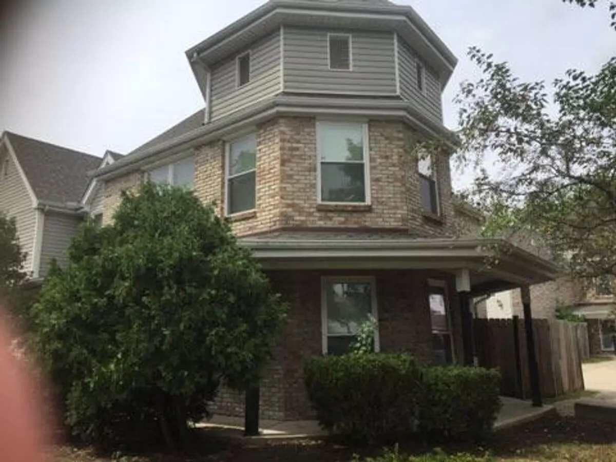 819-823 Riverview Apartment for rent in Dayton, OH
