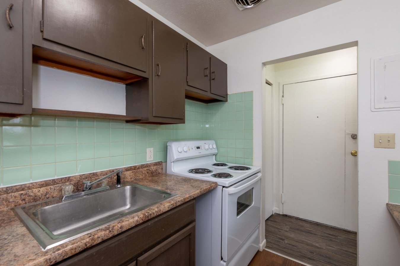 Waters Edge Apartments 2829 West Erie Ave Lorain, OH