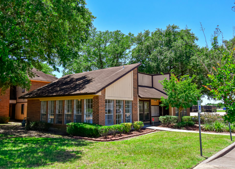 Oak Bend Apartments 3025 Waller St Waller, TX Rentable