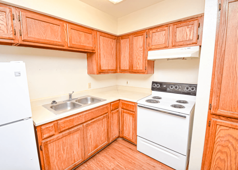 Shady Oaks Apartments 506 Ellen Powell Hempstead, TX