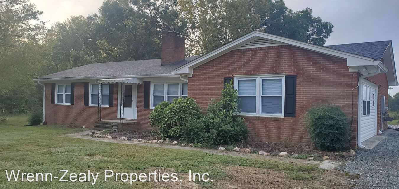 1073 Sutton Ct Greensboro, NC House for Rent Rentable