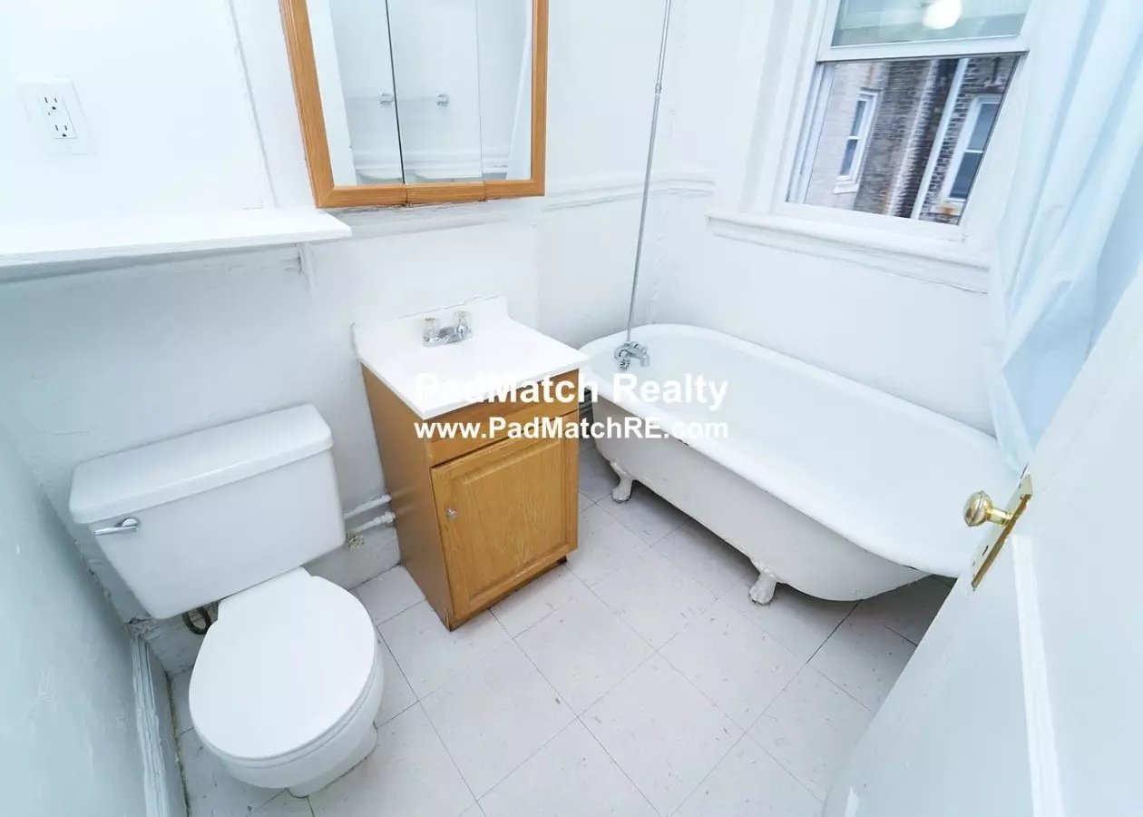 1334 Commonwealth Ave. Apartment for rent in Allston, MA