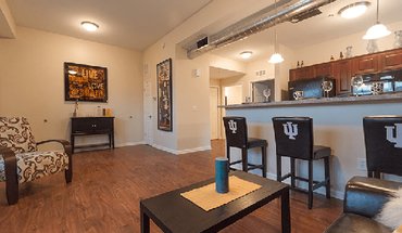2 of 17 Morton Grad Apartment for rent in Bloomington, IN