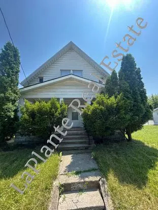 Beautiful 3-bedroom Home With Modern Touches – Great Location! Apartment for rent in Toledo, OH