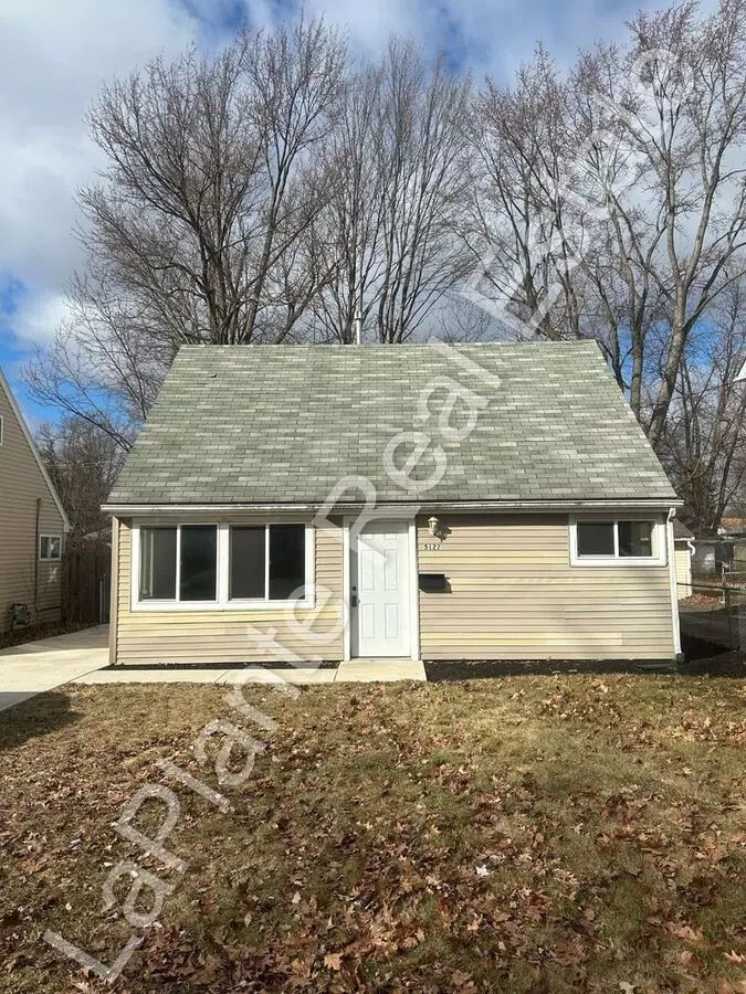 Welcome To This Spacious 4-bedroom, 1.5-bathroom Home Located In The Desirable Neighborhood Of Toledo, Ohio, At 5122 Ancil Ave. This Residence Offers Ample Space And Comfort, Making It Ideal For Families Or Those In Need Of Extra Room For Guests Or A Home House for rent in Toledo, OH
