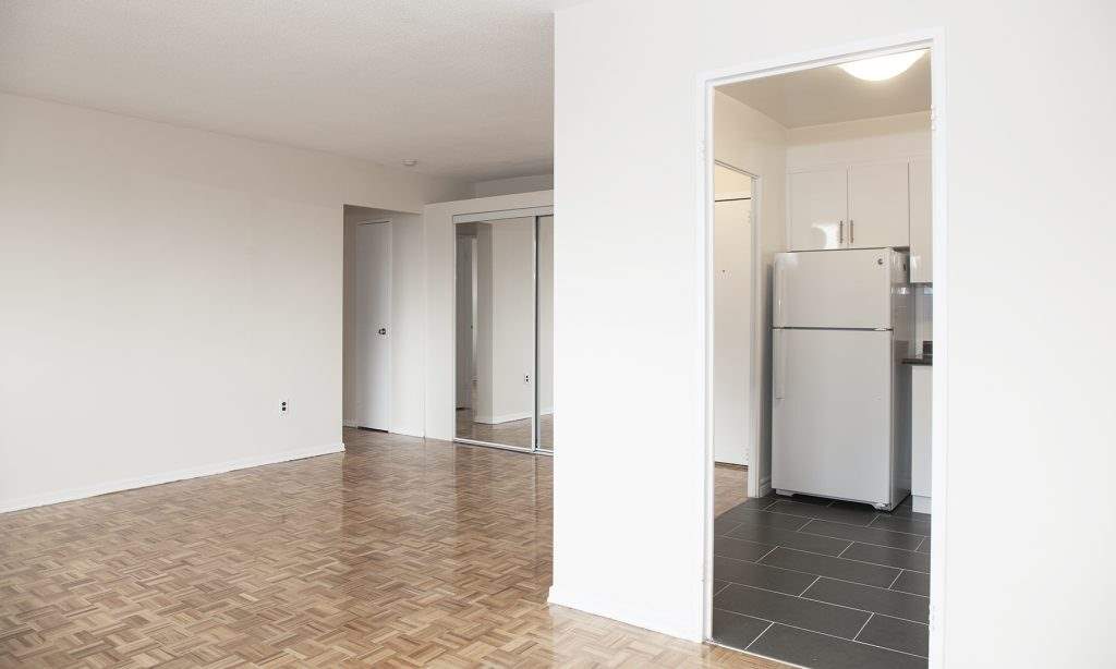 666 Spadina Ave Apartments 666 Spadina Avenue Toronto, ON