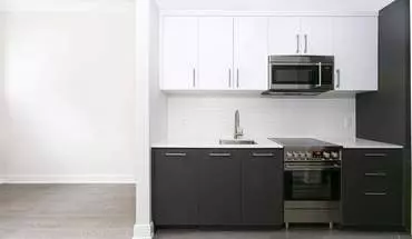4 of 35 Two Clarendon Apartment for rent in Toronto, ON