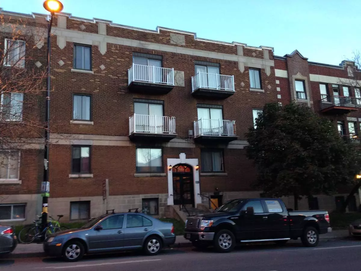 4720-4722 Queen Mary Apartment for rent in Montreal, QC