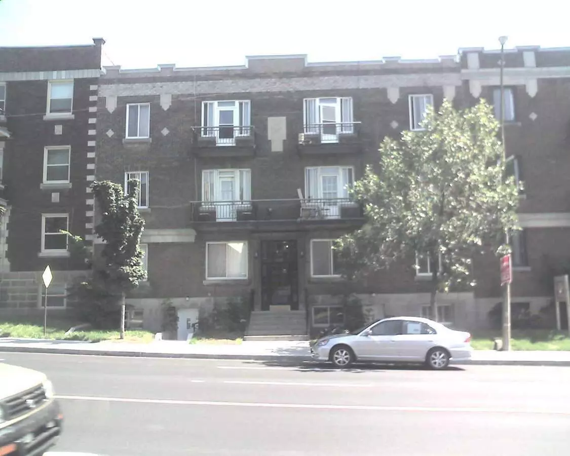 4710 Chemin Queen Mary Apartment for rent in Montreal, QC