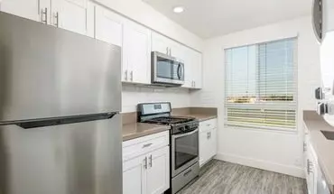 2 of 15 Laurel Pointe Apartments Apartment for rent in Hawthorne, CA
