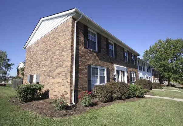Village Of Cross Creek Apartments Apartment for rent in Florence, KY Village Of Cross Creek Apartments Apartment for rent in Florence, KY