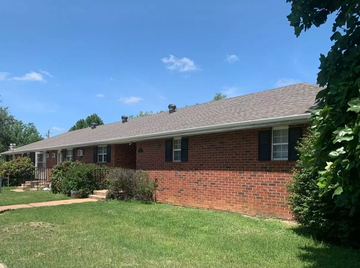 S0158-mf20-e1 Apartment for rent in Bolivar, MO