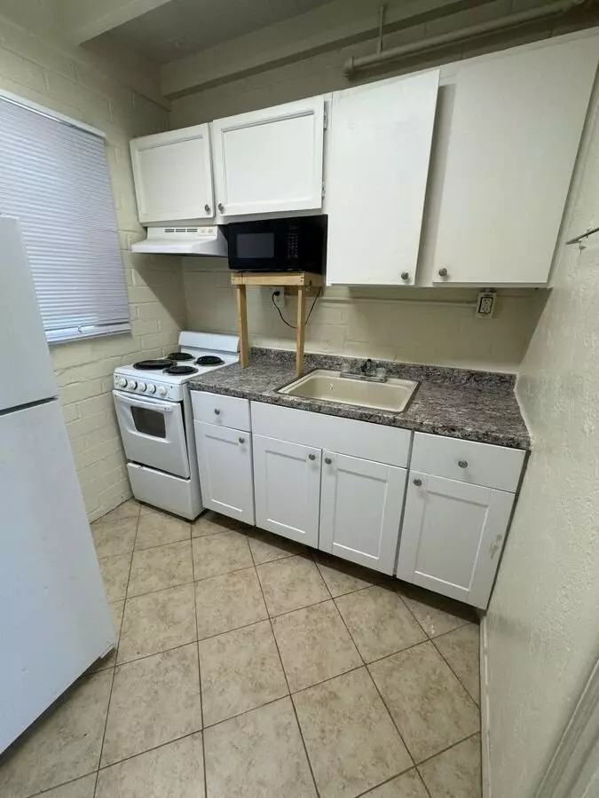 Flores - Prajna Apartment for rent in Tucson, AZ