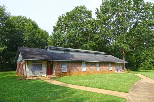 Fairview Apartments - Affordable Housing Apartment for rent in New Albany, MS