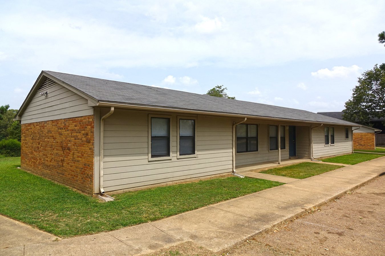 Gates Apartments 614 Huntington St Gates, TN Rentable