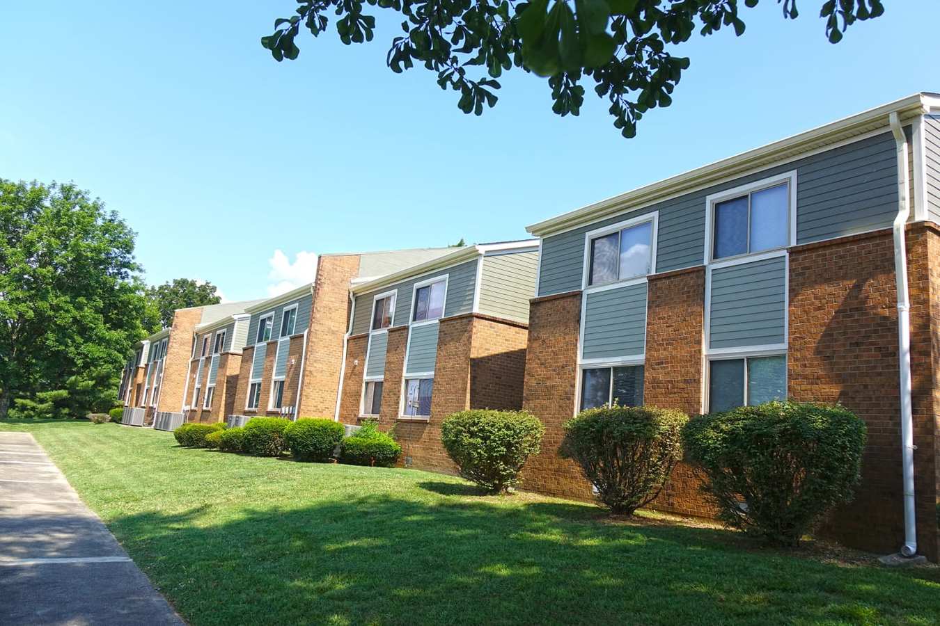 Country Place Apartments 306 Magnolia Drive Columbia, KY