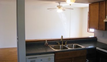 5 of 7 615 W Kirby Townhouse for rent in Champaign, IL