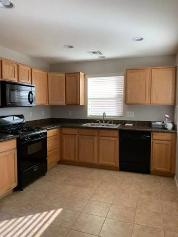 2 of 3 4 Bedroom In Lyon's Gate House for rent in Gilbert, AZ