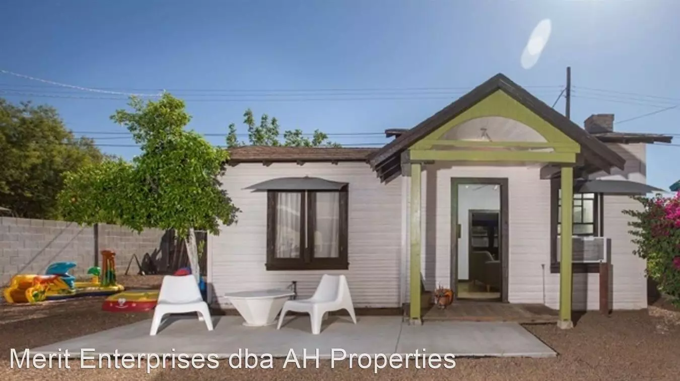 Newly Remodeled Historic Guesthouse In Downtown Phx (13th St & Portland) House for rent in Phoenix, AZ
