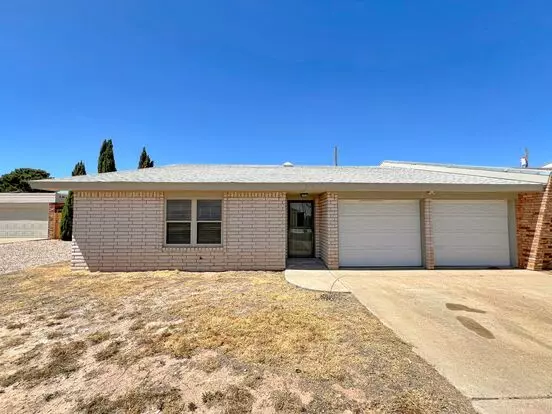 702 East Aspen Apartment for rent in Hobbs, NM