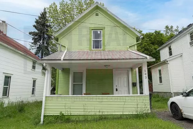 Cozy 3 Bed 2 Bath Single Family Apartment for rent in Akron, OH