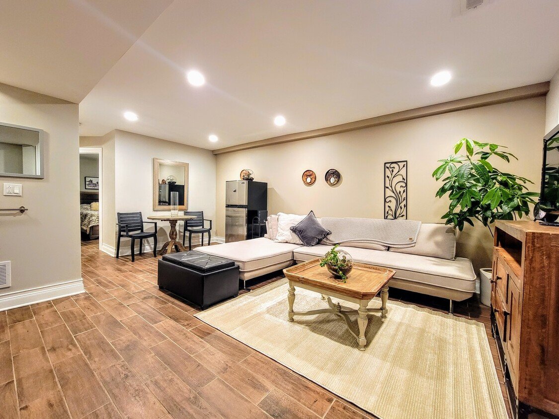 517 S Campbell Chicago, IL Apartment for Rent Rentable