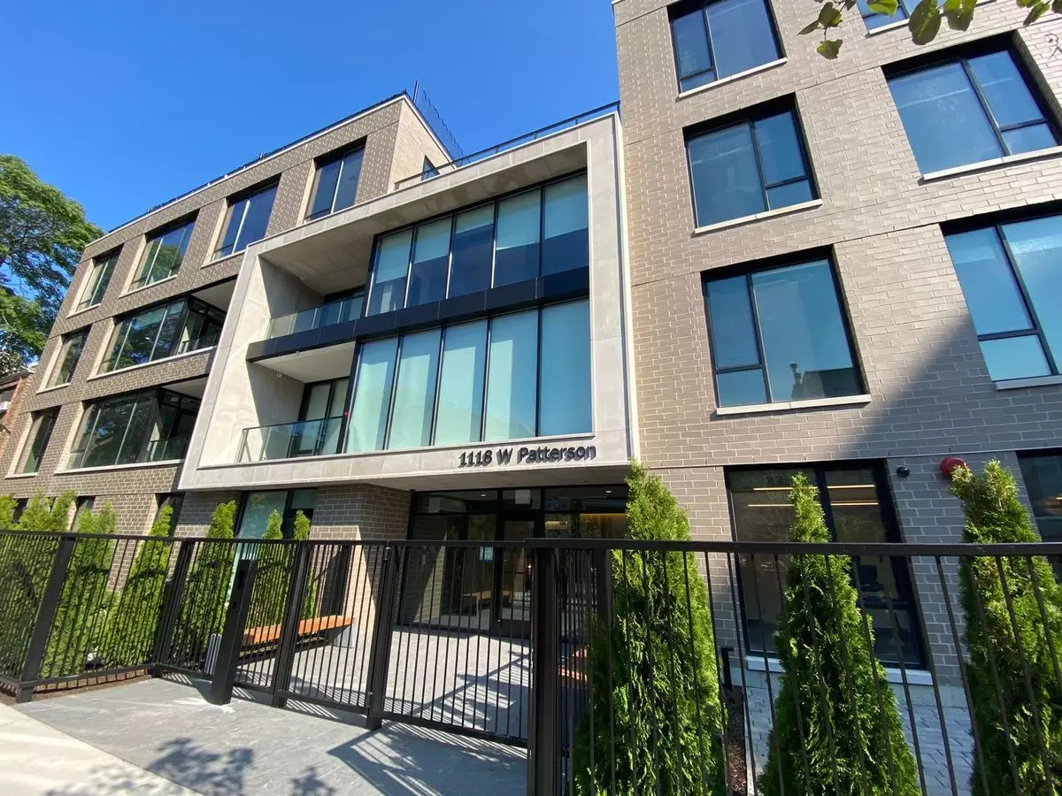 1118 W Patterson Apartment for rent in Chicago, IL