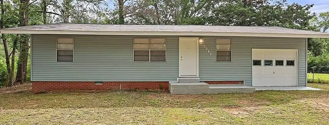 5082 Lurline Dr House for rent in Jackson, MS