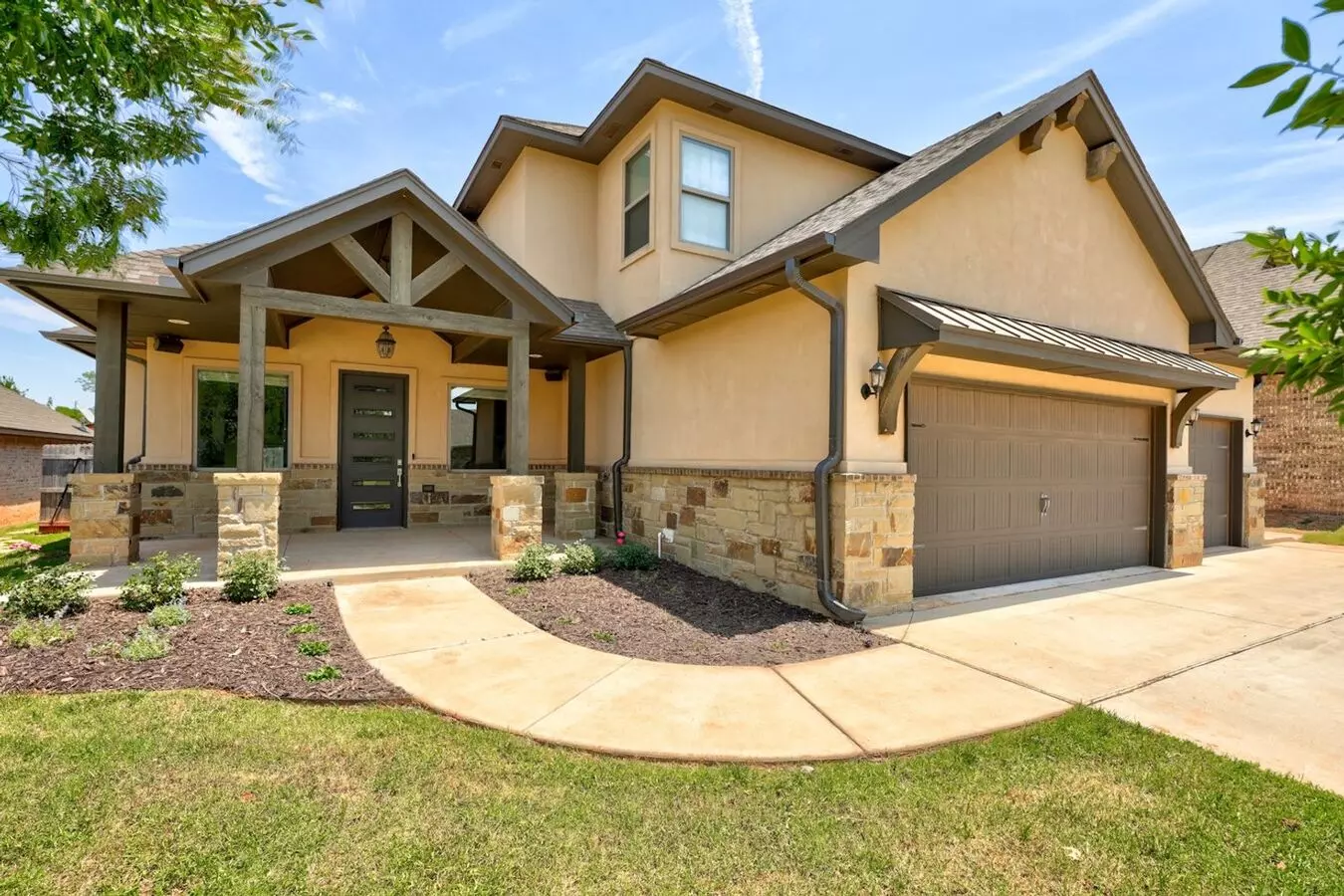 Beautiful Rental Home In Moore! House for rent in Moore, OK