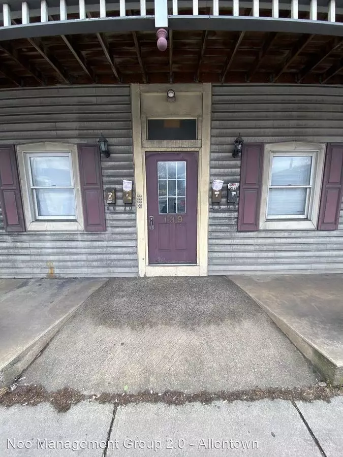 137-139 Main St Apartment for rent in Slatington, PA