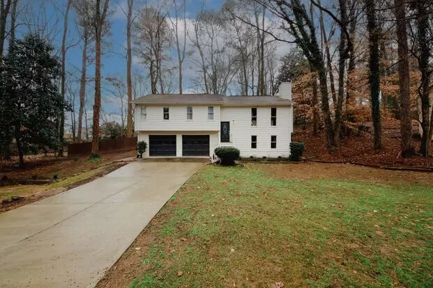 1424 Shadowbrook Dr Apartment for rent in Marietta, GA
