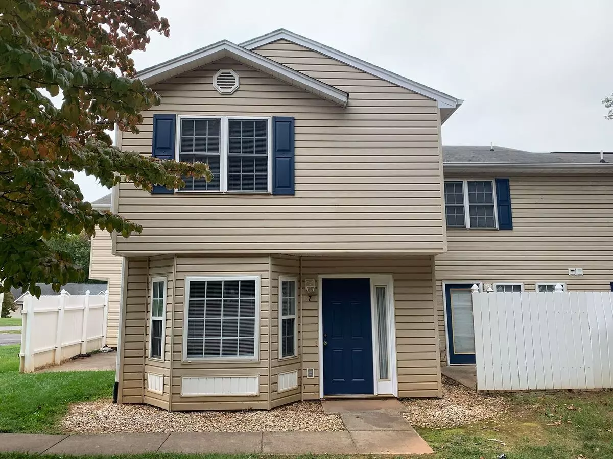Indigo Run Townhomes Apartment for rent in Lynchburg, VA