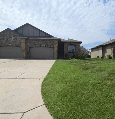 7469/73 Summerside Apartment for rent in Bel Aire, KS