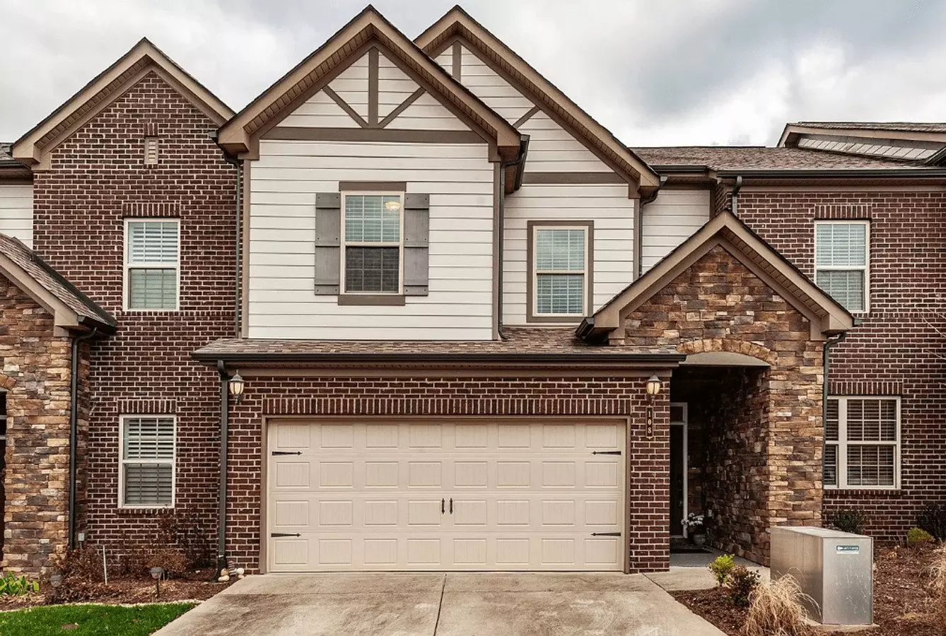 Upscale Modern Townhome Nestled In The Golf Course Community Of Foxland Harbor! House for rent in Gallatin, TN