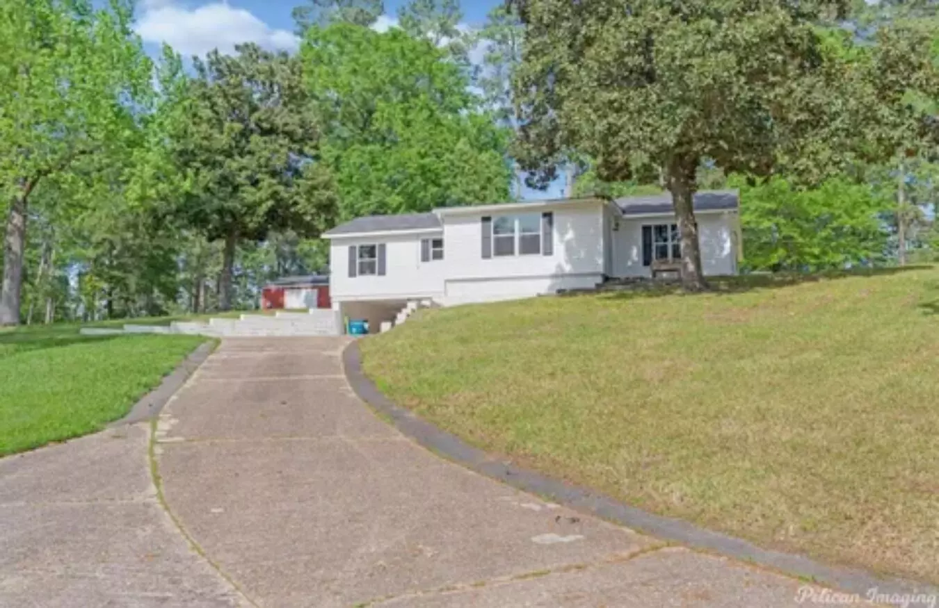 Fresh! Open And Near The Cross Lake Boat Launch! House for rent in Shreveport, LA