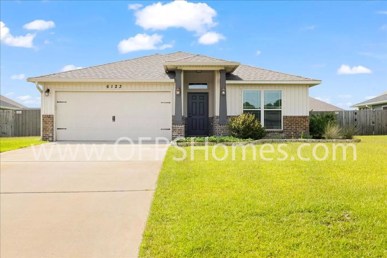 Charming 3 Bedroom, 2 Bathroom Home With Spacious Backyard & Modern Features House for rent in Gulf Breeze, FL