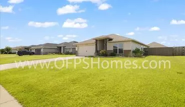 2 of 23 Charming 3 Bedroom, 2 Bathroom Home With Spacious Backyard & Modern Features House for rent in Gulf Breeze, FL