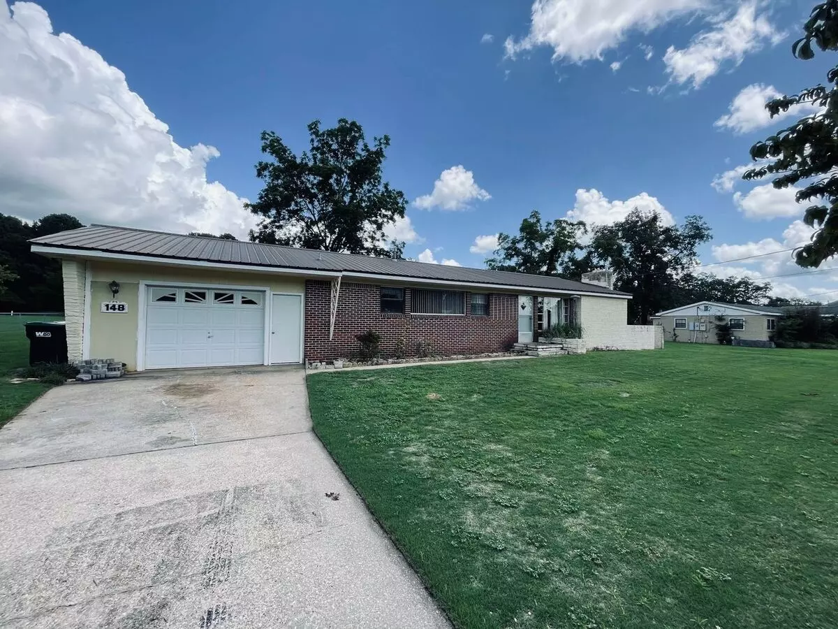 148 Fourth Ave House for rent in Crestview, FL