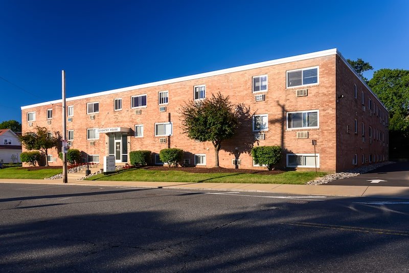 Coventry House Apartments 8048 Oxford Ave Philadelphia, PA