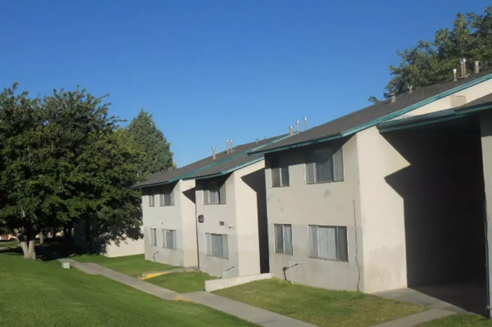 2 of 3 Mountain View III Apartment for rent in Albuquerque, NM