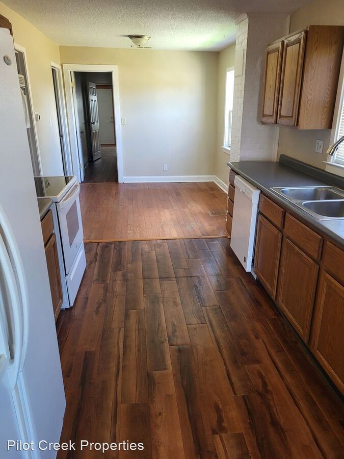 103 Railroad St Bondurant, IA House for Rent Rentable