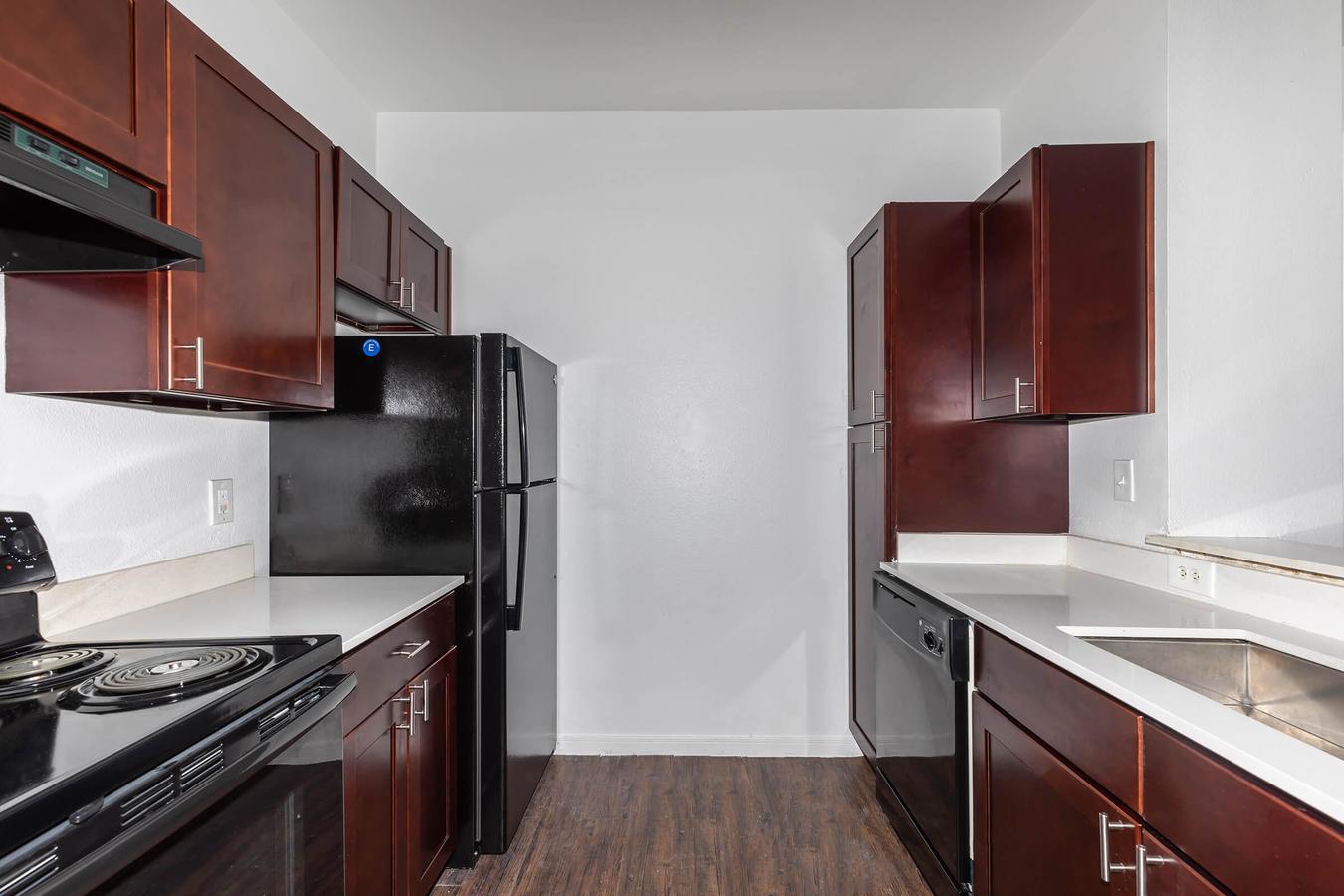 The Summit at Bennington Apartments Houston, TX Rentable